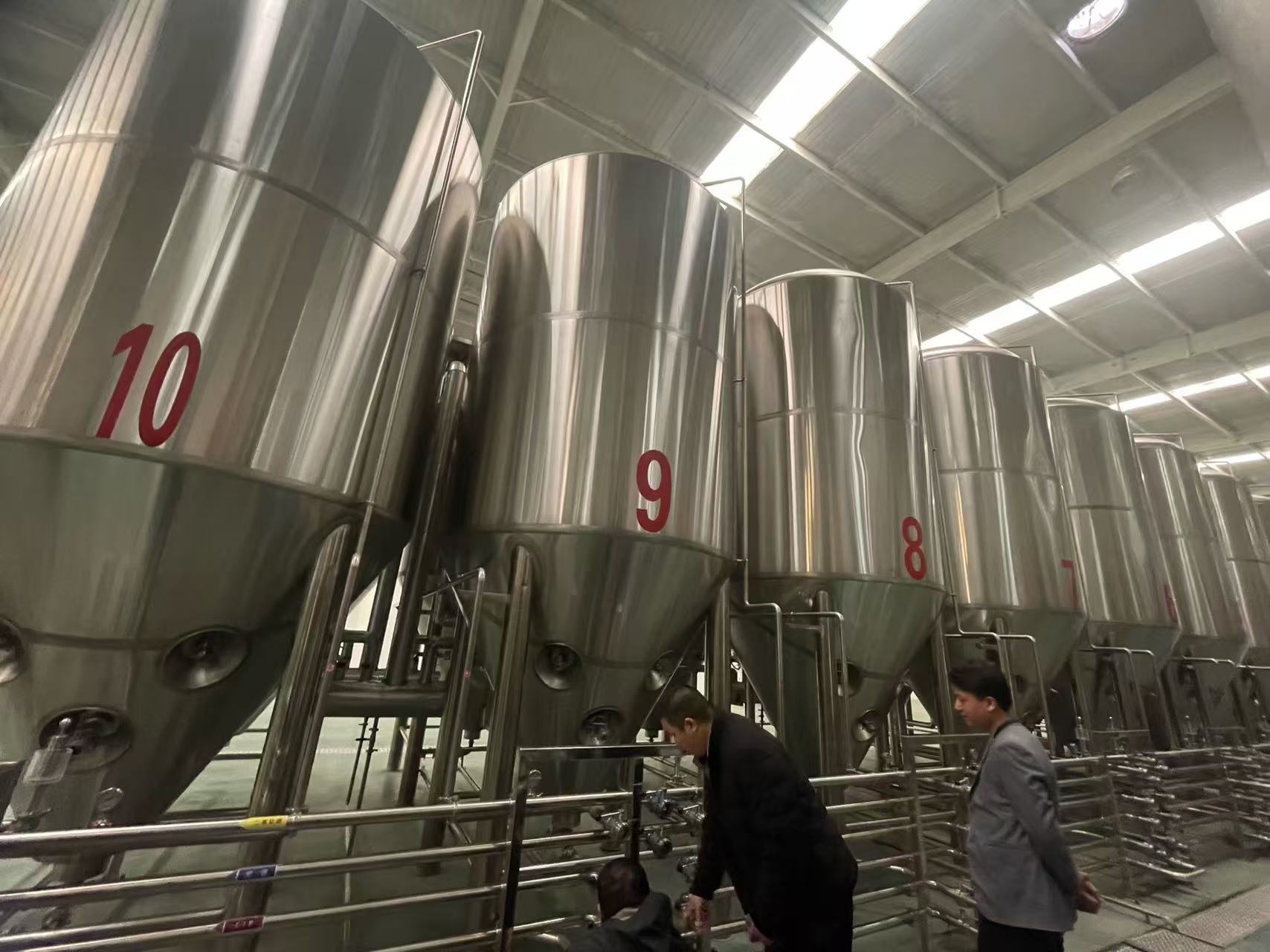 洪洞精酿啤酒设备厂—平面布置、设备设计、制造、调试、培训等一条龙服务